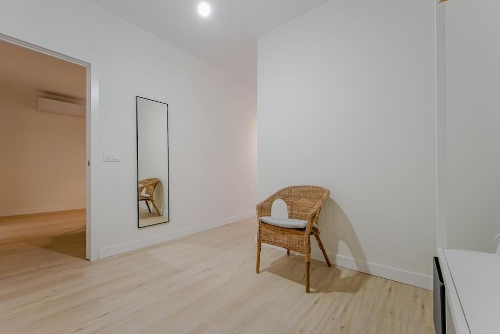 Modern Apt Para 6Px En La Plaza De Tirso De Molina Madrid Exterior photo